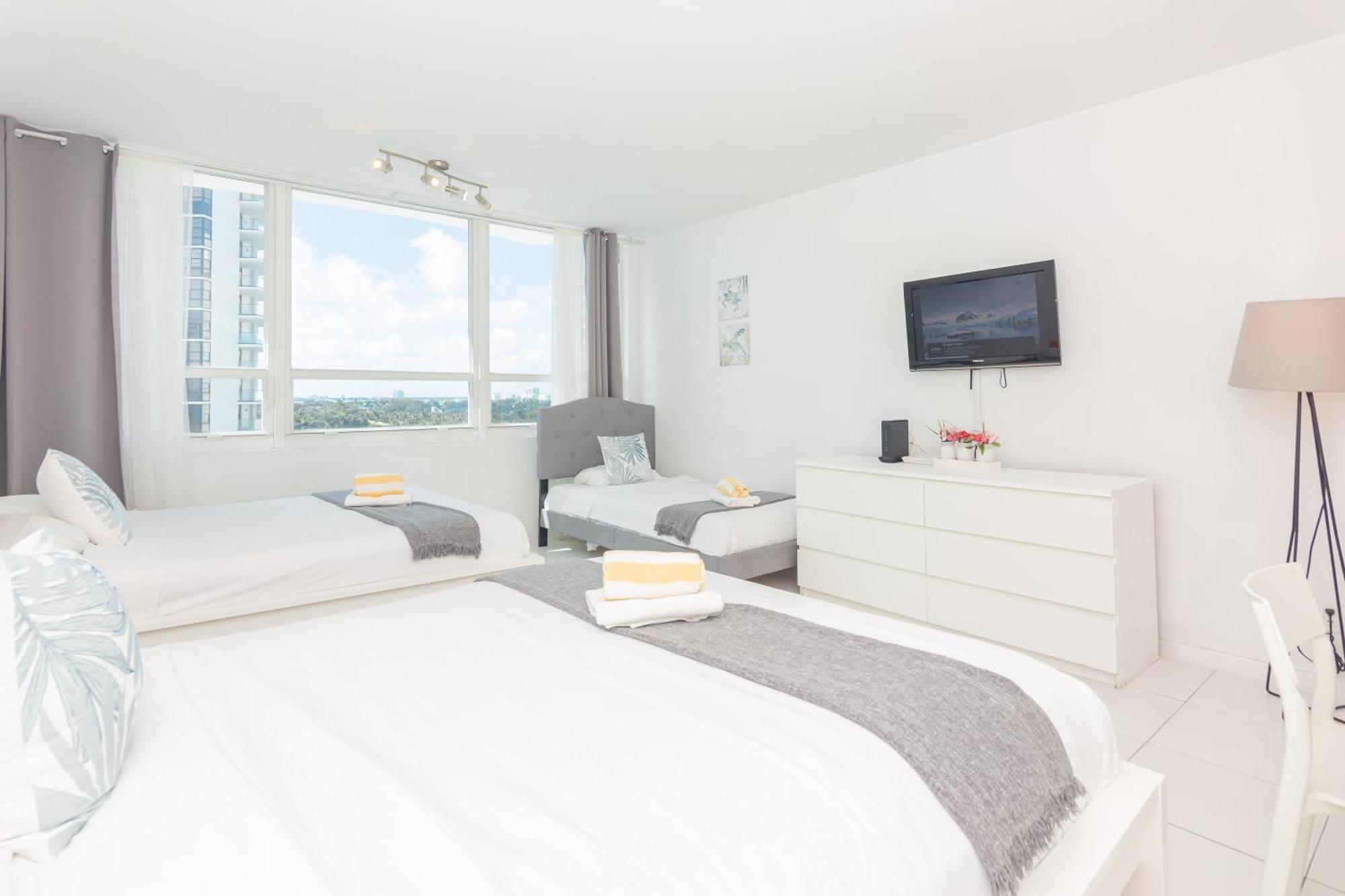Girasole Rentals Suites Маямі-Біч Номер фото