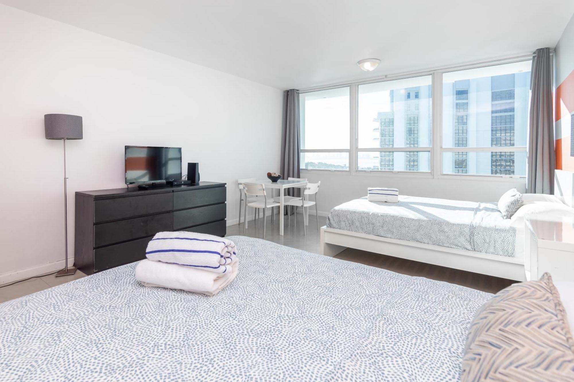 Girasole Rentals Suites Маямі-Біч Номер фото